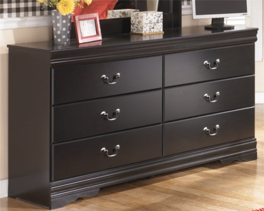 Drayeniv Yeuh Six Drawer Dresser