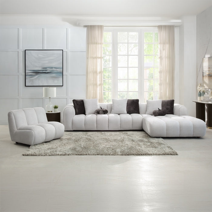 02340VL-Manilla Sectional Sofa w/8 Pillows